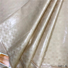 Charger l'image dans la galerie, 5 Yards Bazin Riche dentelle tissu 100% coton nigérian femmes