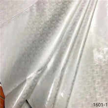 Charger l&#39;image dans la galerie, 5 Yards Bazin Riche dentelle tissu 100% coton nigérian femmes
