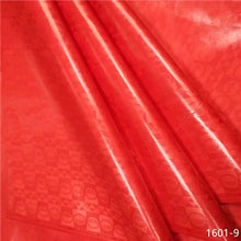 Charger l&#39;image dans la galerie, 5 Yards Bazin Riche dentelle tissu 100% coton nigérian femmes
