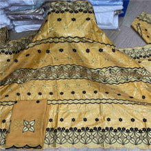Charger l&#39;image dans la galerie, Bazin riche tissu avec écharpe avec perles cordon dentelle tissu guinée brocart tissu pour mariage LX031408
