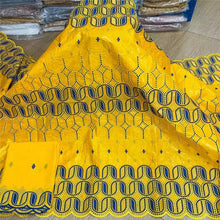 Charger l&#39;image dans la galerie, Bazin riche tissu avec écharpe avec perles cordon dentelle tissu guinée brocart tissu pour mariage LX031408
